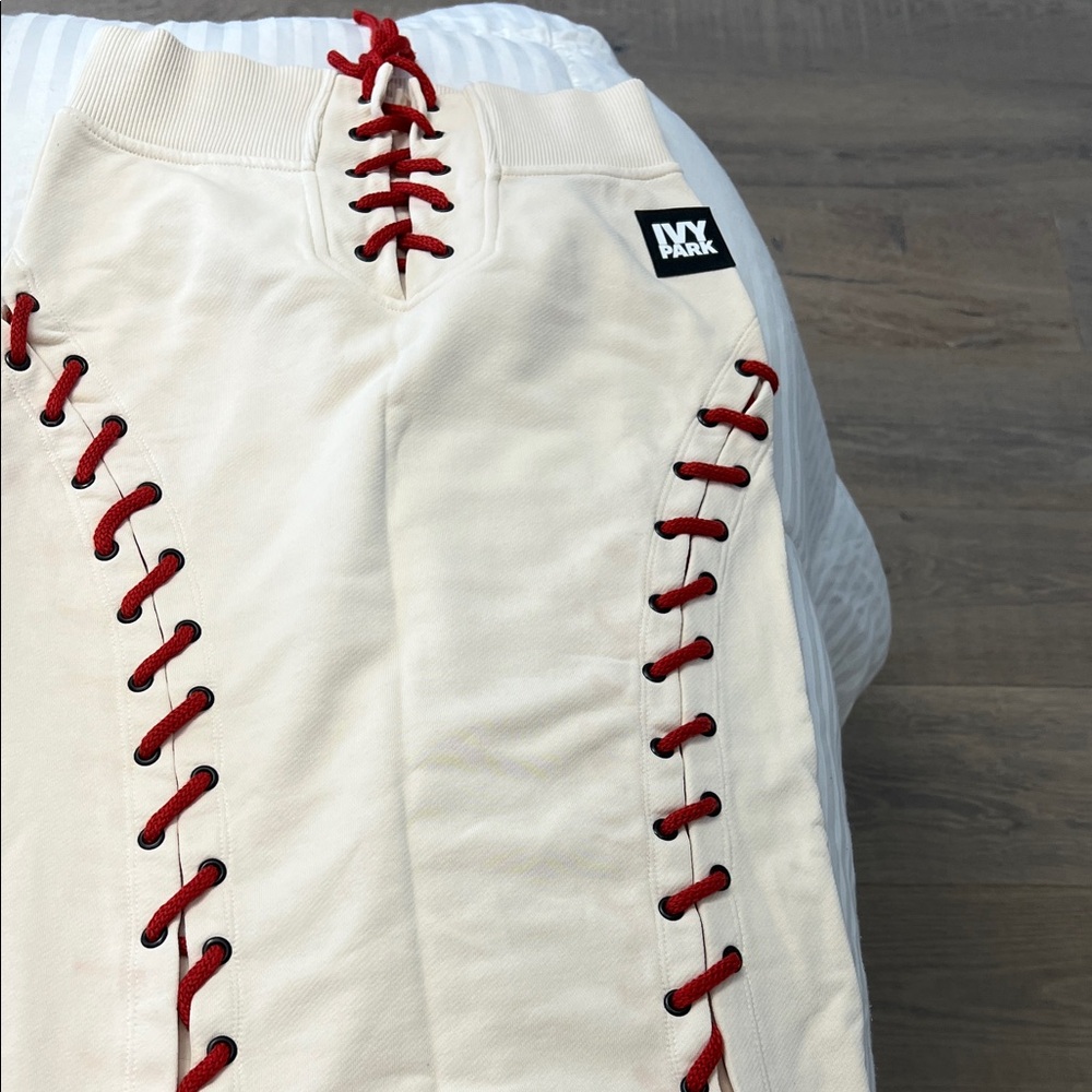 IVY PARK  Cream and Red Lace-Up skirt